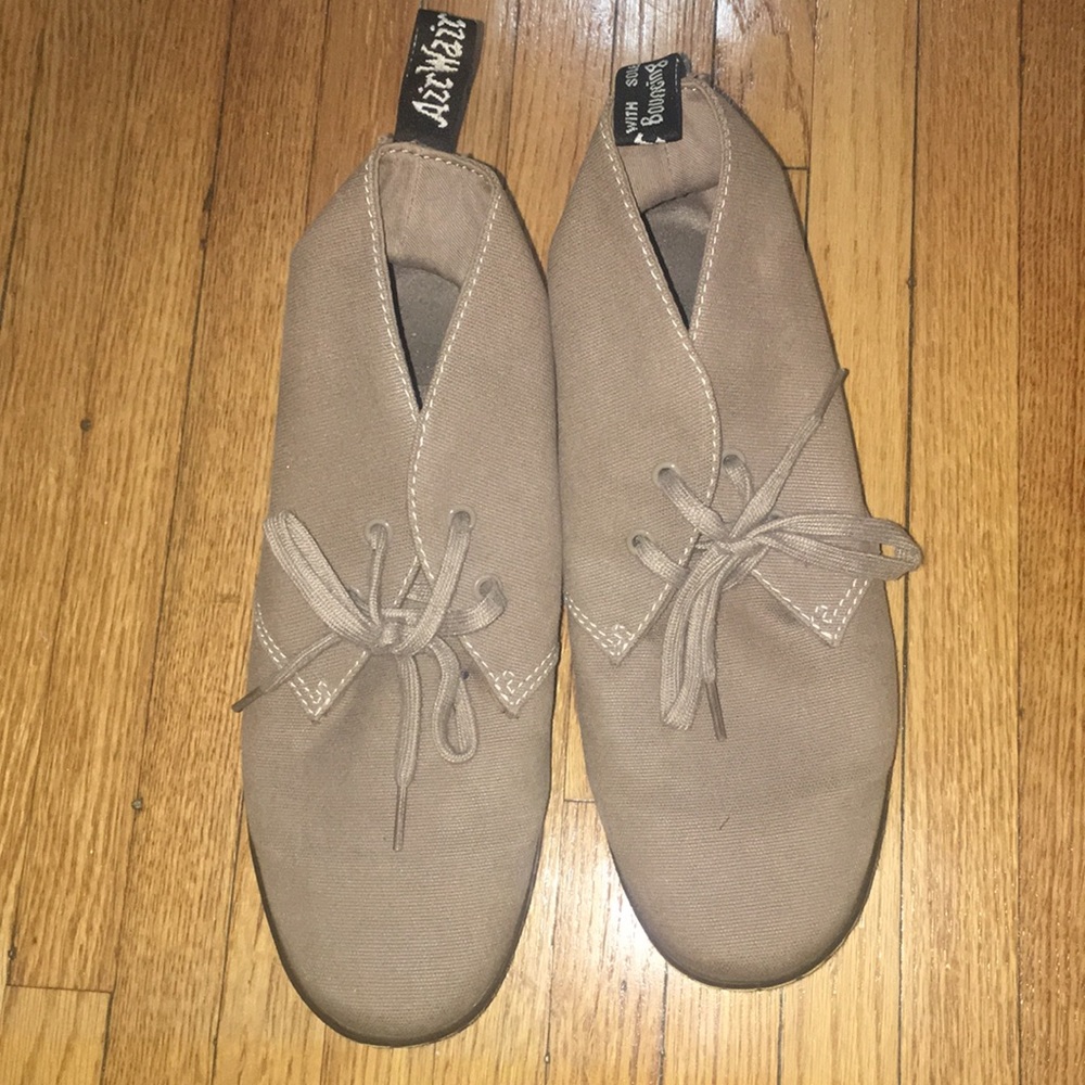 Dr. Martens Chukka